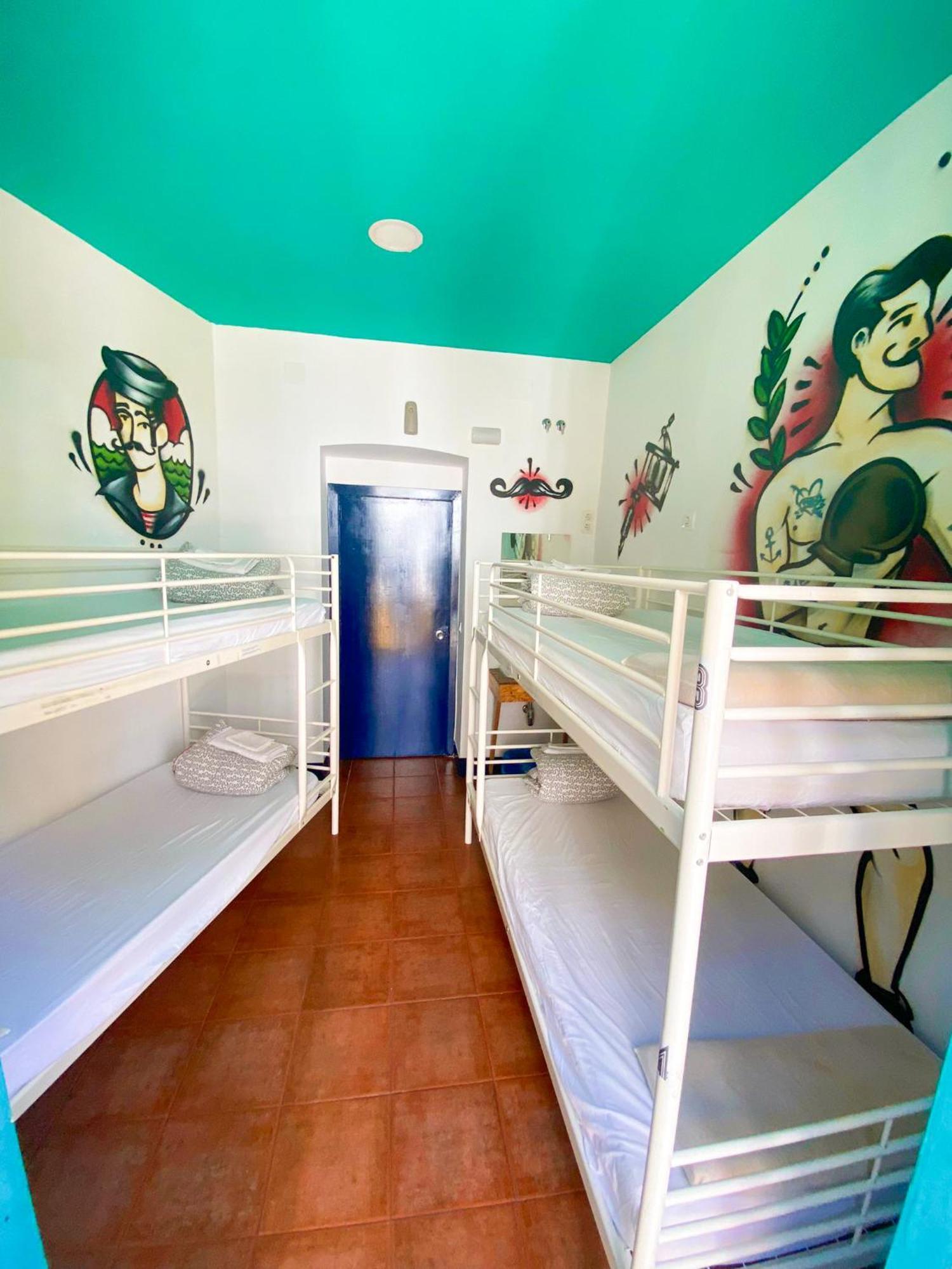 Sevilla Kitsch Hostel Art Стая снимка